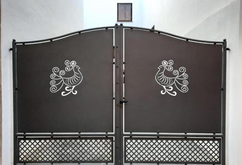 Appartamento Su Palazzina Storica In Centro A Sant Antioco