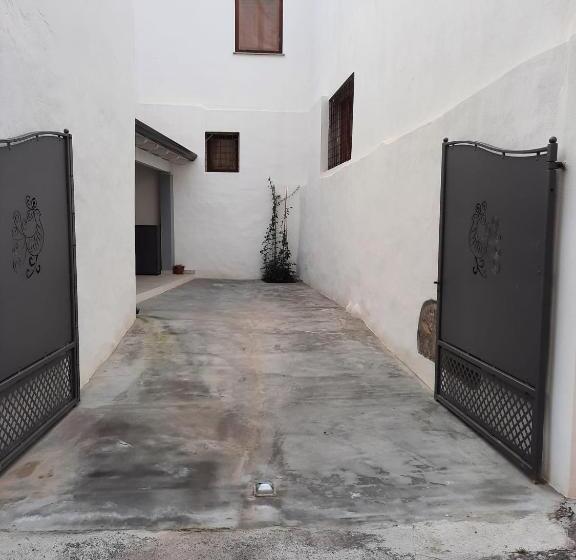 Appartamento Su Palazzina Storica In Centro A Sant Antioco