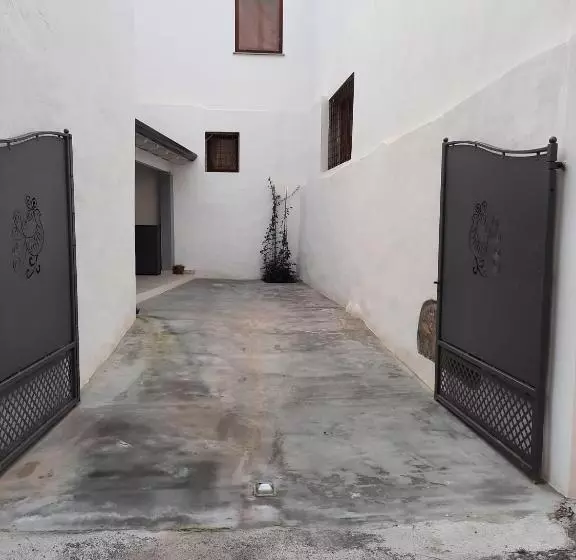 Appartamento Su Palazzina Storica In Centro A Sant Antioco