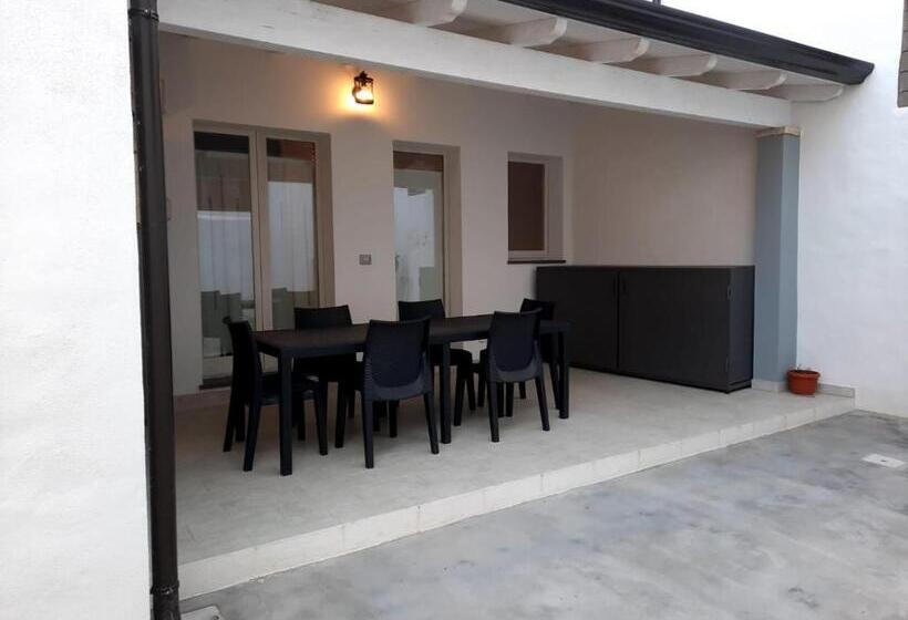 Appartamento Su Palazzina Storica In Centro A Sant Antioco