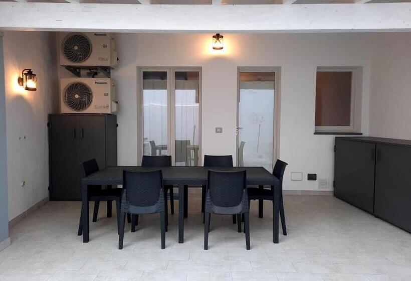 Appartamento Su Palazzina Storica In Centro A Sant Antioco