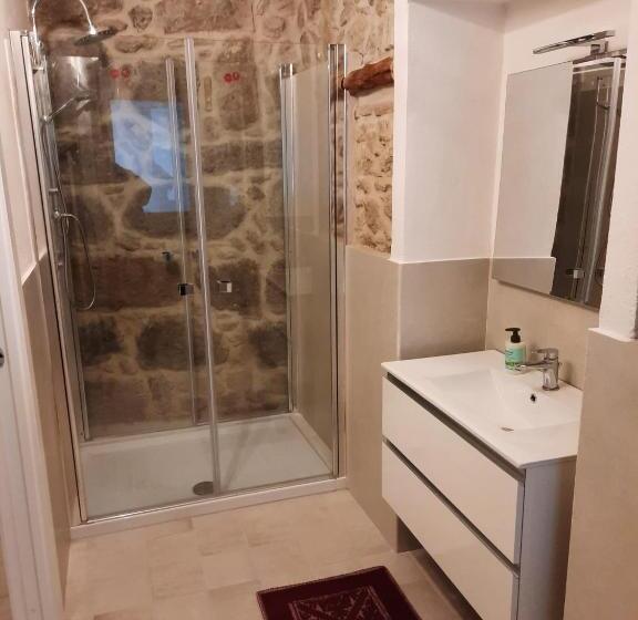 Appartamento Su Palazzina Storica In Centro A Sant Antioco