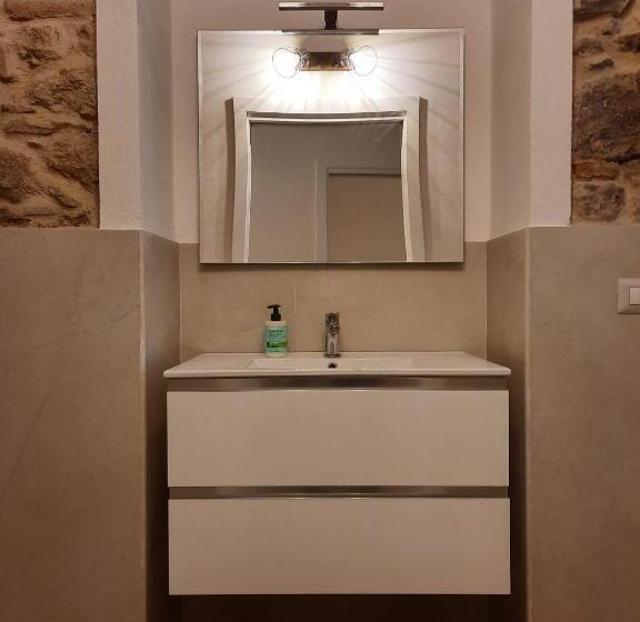 Appartamento Su Palazzina Storica In Centro A Sant Antioco