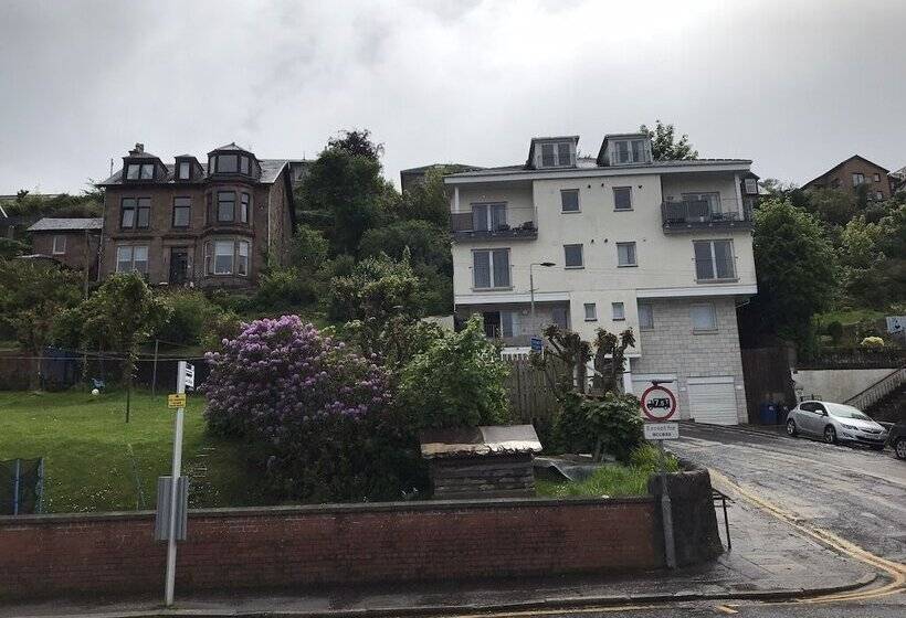 Beautiful 3 Bed Apartment In Gourock
