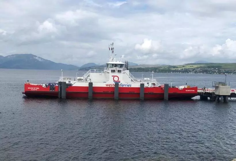 Beautiful 3 Bed Apartment In Gourock