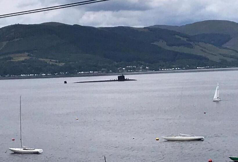 Beautiful 3 Bed Apartment In Gourock