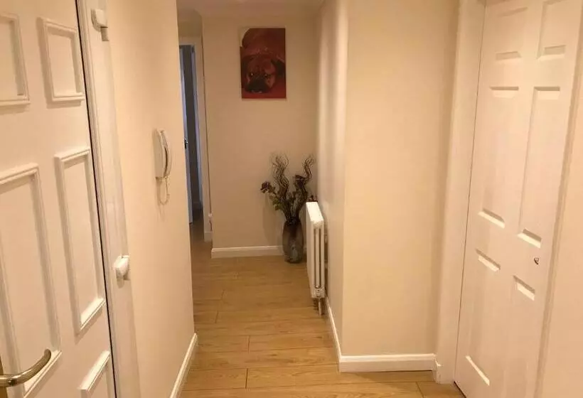 Beautiful 3 Bed Apartment In Gourock