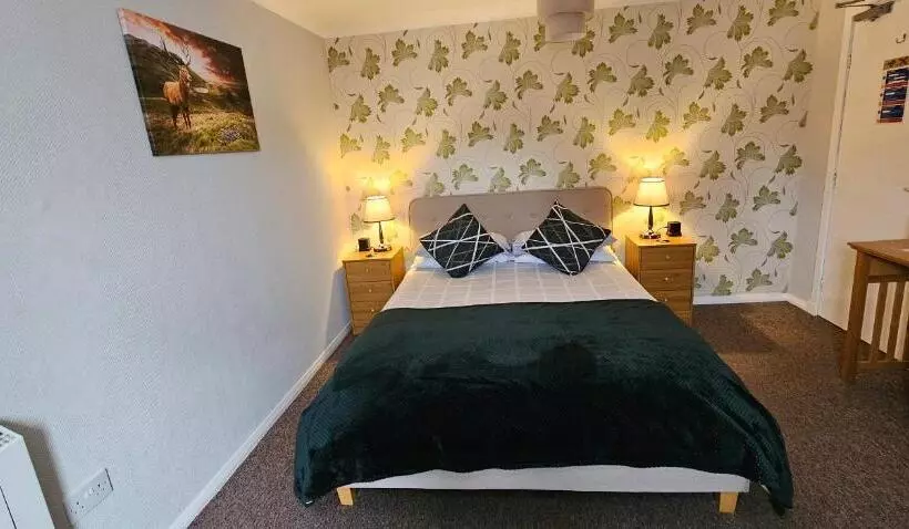 Aamiaismajoitus (B&B) Inverour Guest House