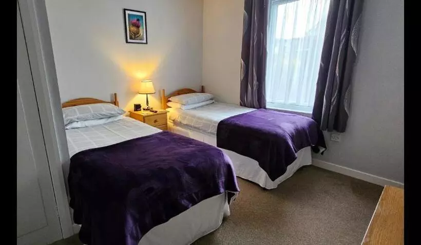 Aamiaismajoitus (B&B) Inverour Guest House