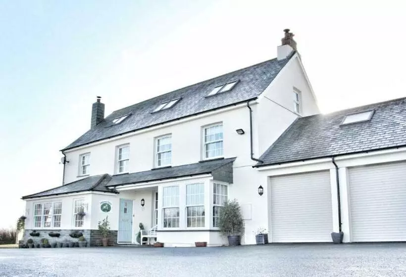 Aamiaismajoitus (B&B) Melorne Farm Guest House