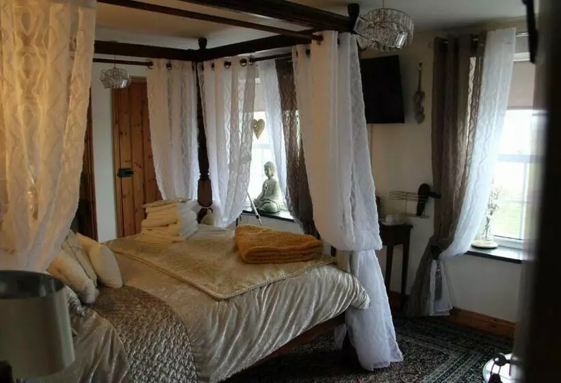 Aamiaismajoitus (B&B) Melorne Farm Guest House