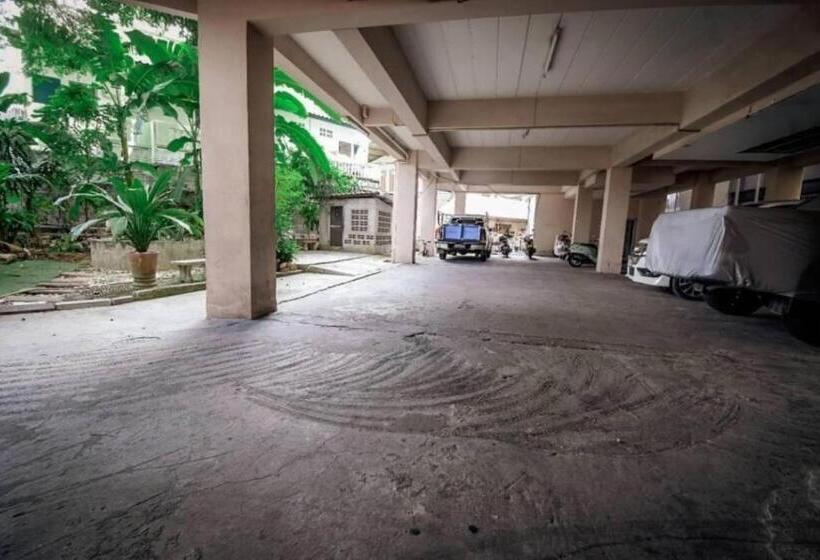 Отель The Wanna Pattaya