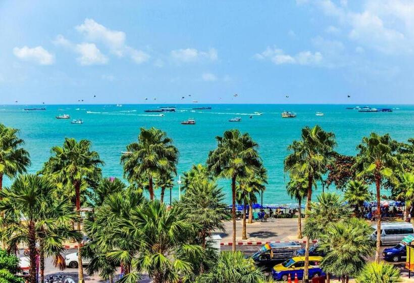 Отель The Wanna Pattaya