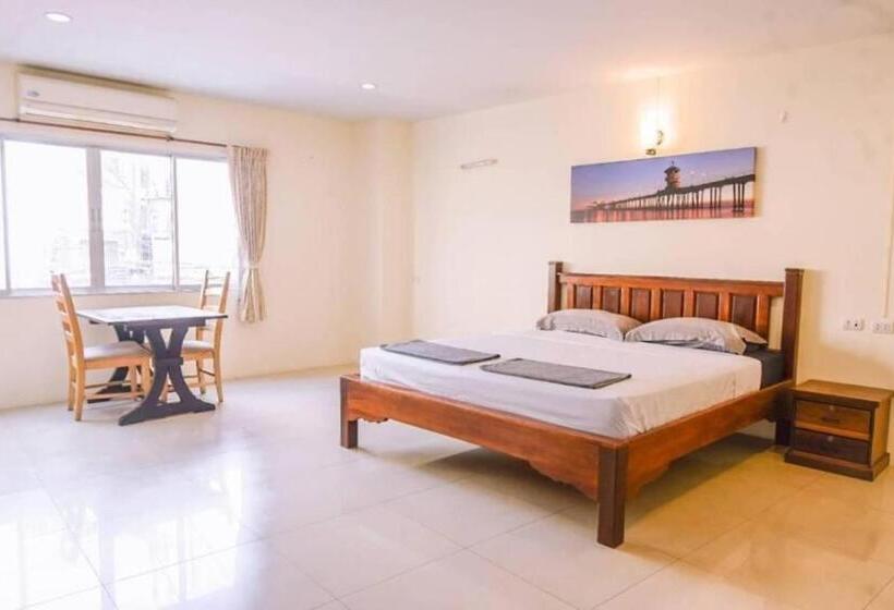 Отель The Wanna Pattaya