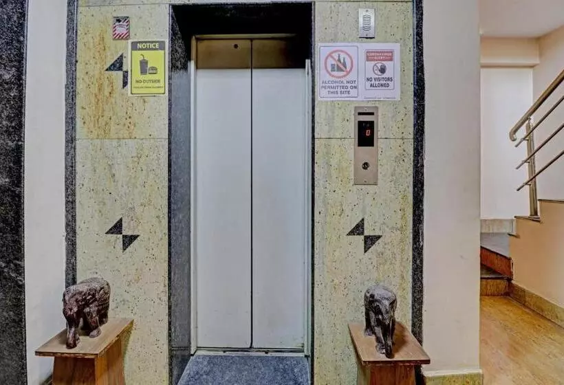 ホテル O Royal Grand Residency Near Lalbagh Botanical Garden