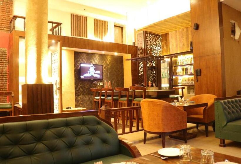 בית מלון כפרי Pushap Palace