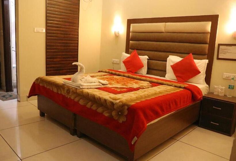 בית מלון כפרי Pushap Palace