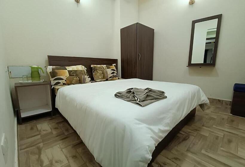 هتل Snow Drop Guest House