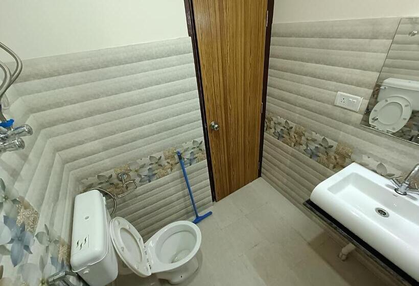 هتل Snow Drop Guest House