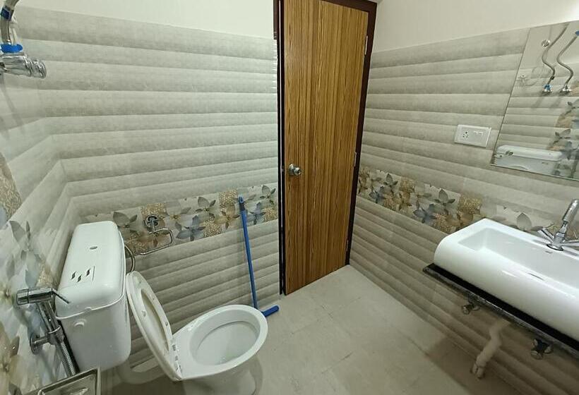 هتل Snow Drop Guest House