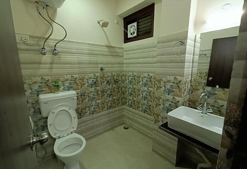 هتل Snow Drop Guest House