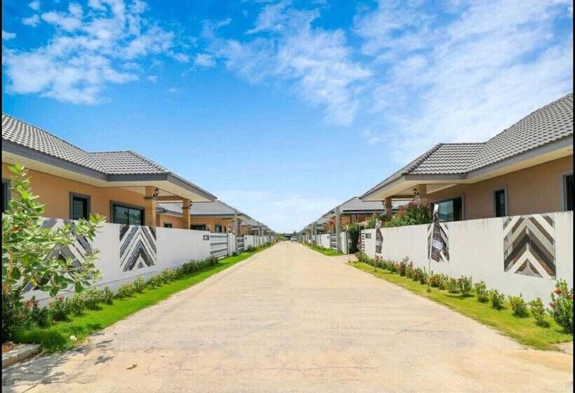 Modern Villa Club House Hua Hin 静家私家泳池独栋别墅