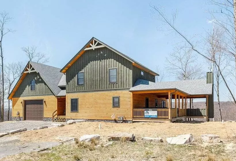Mountain Crest Lodge