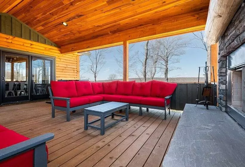 Mountain Crest Lodge