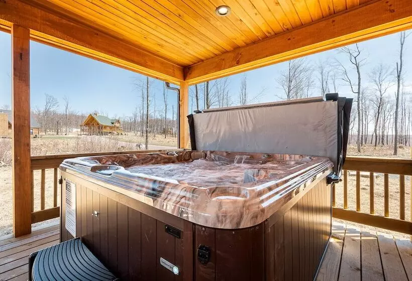 Mountain Crest Lodge