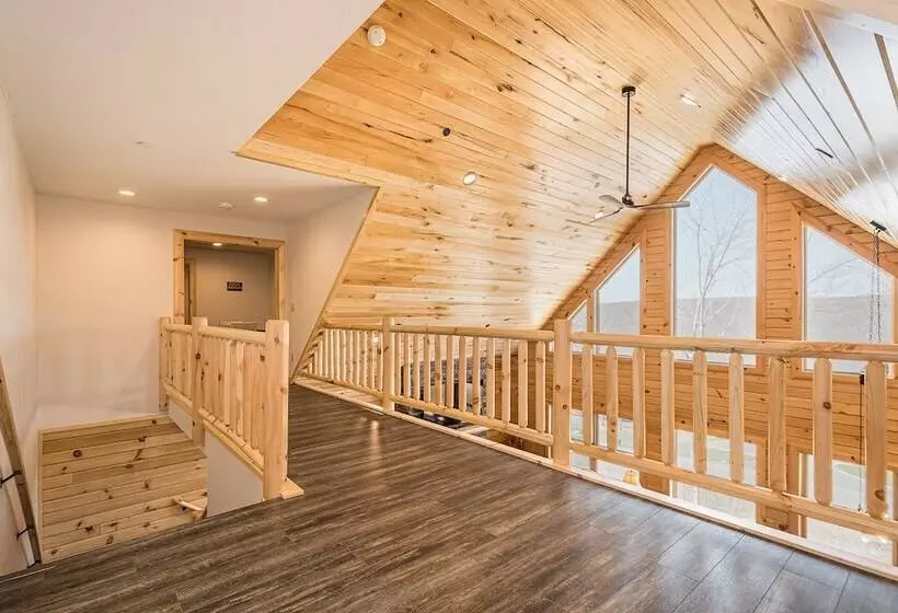 Mountain Crest Lodge