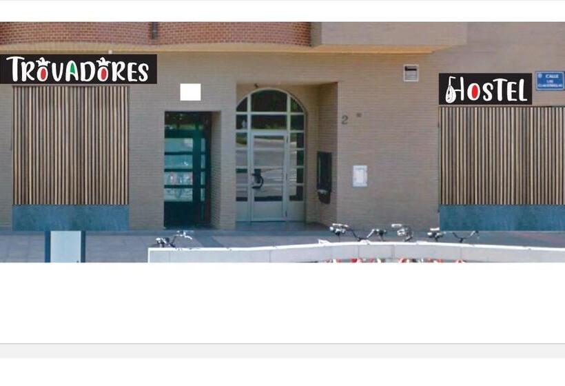 بنسيون Hostel Trovadores