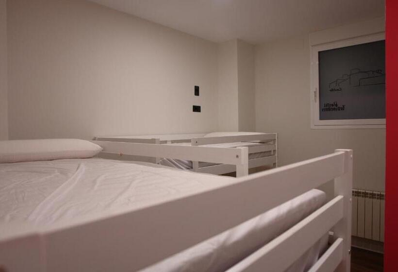 بنسيون Hostel Trovadores