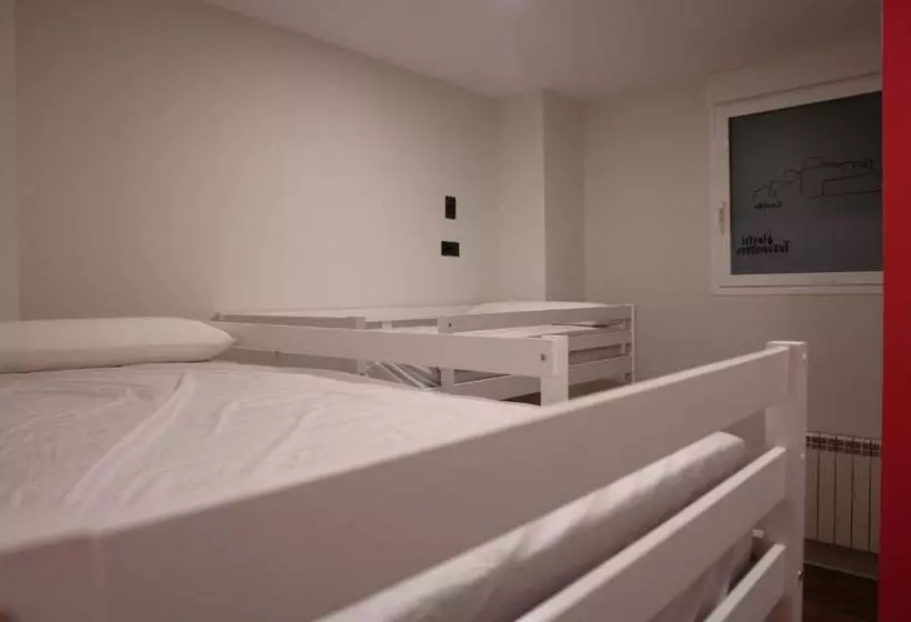 پانسیون Hostel Trovadores