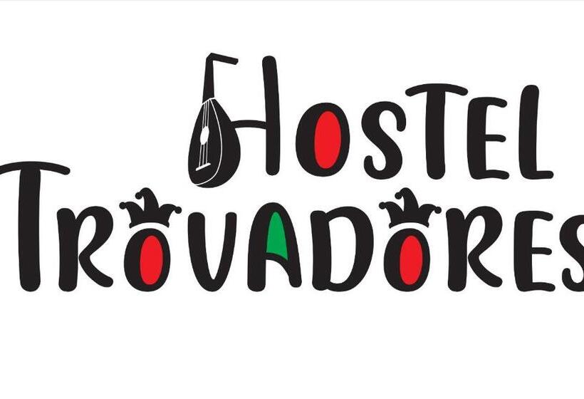 بنسيون Hostel Trovadores