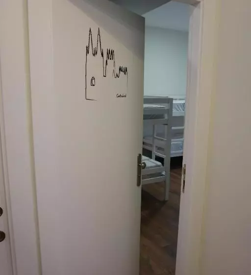 پانسیون Hostel Trovadores