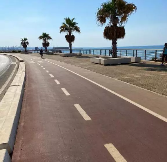 Tre Passi A Mare