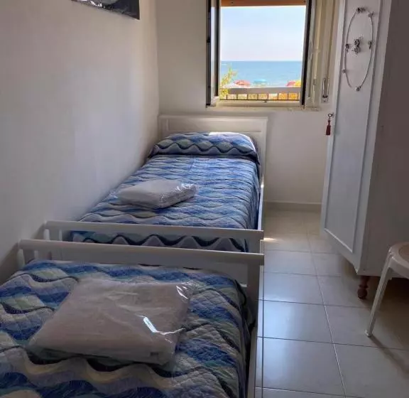 Tre Passi A Mare