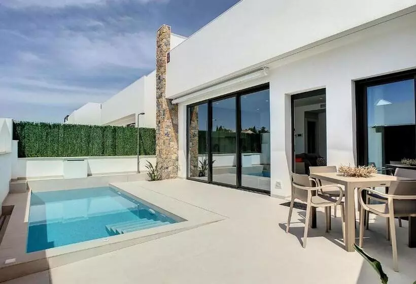 Villas Alejandra   7409