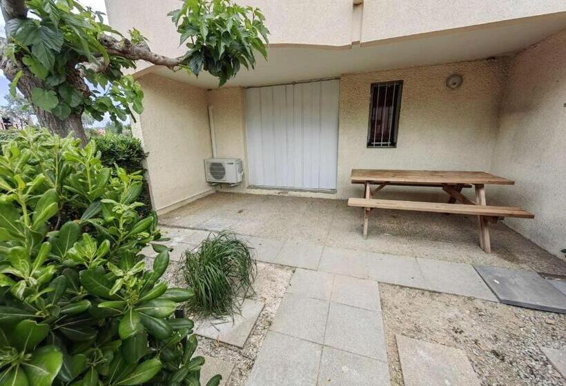 Charmant T2 Cabine Climatisé Avec Piscine, Parking Et à 1 Km De La Plage, Idéal Pour 5 Pers. Fr 1