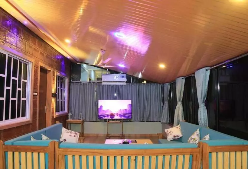 Hotelli Privy Stays  Bherse Villa