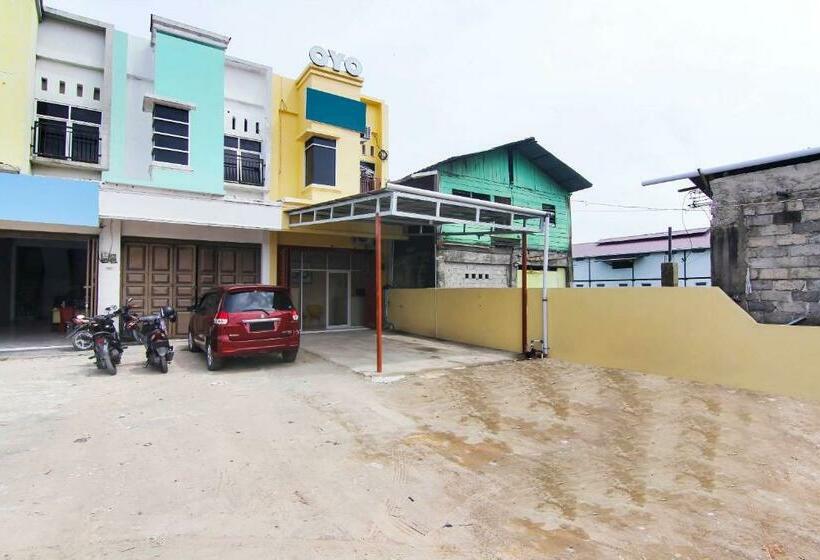 호텔 Oyo 90900 Pagi Sore Residence