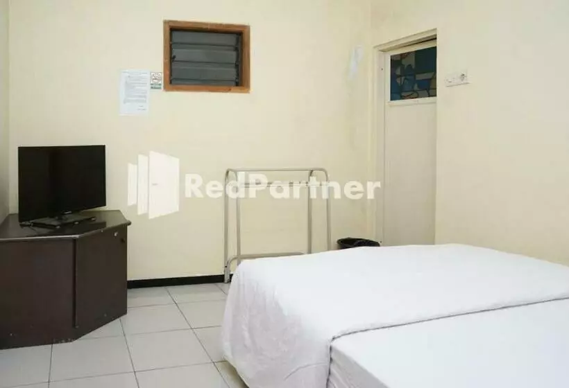 Hotelli Villa Handayani Songgoriti Redpartner