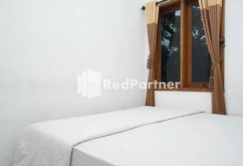 Hotelli Villa Handayani Songgoriti Redpartner