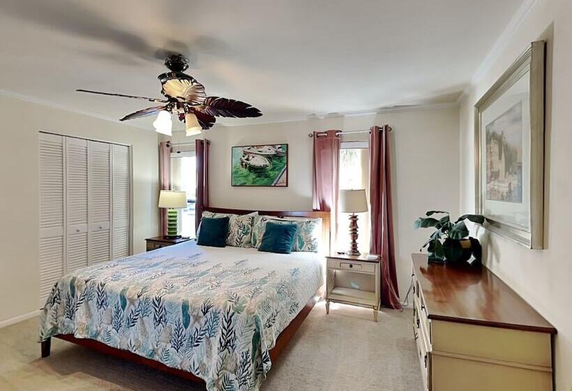 Intercoastal Dreams 201