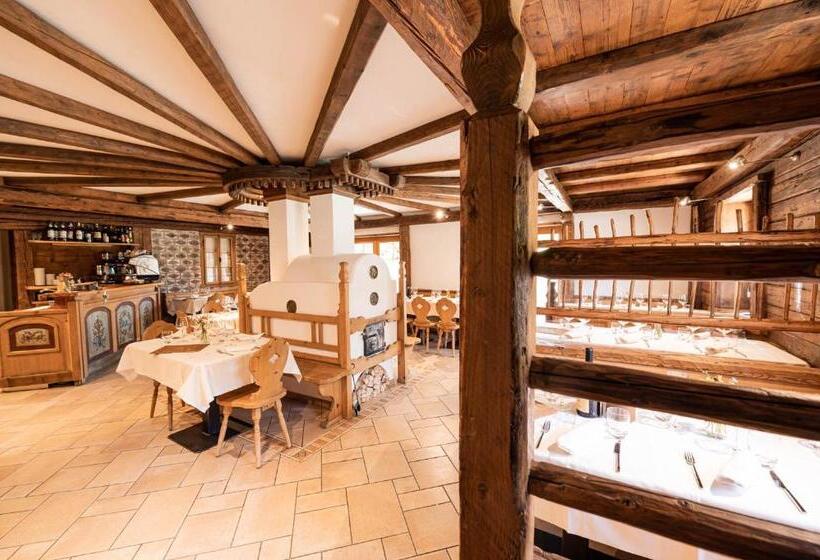 פנסיון Moie  Camere