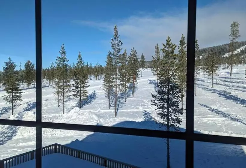 Poolorama Lodge   With Magnificent Mountain View