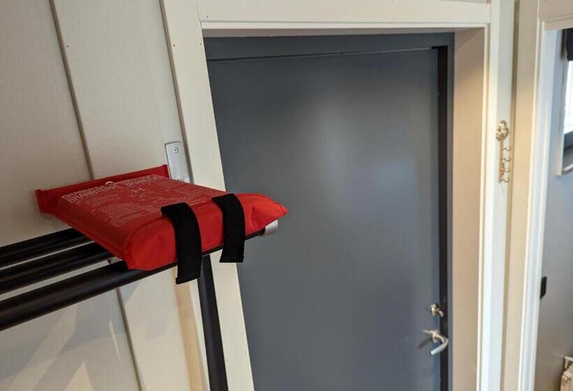 Poolorama Lodge   With Magnificent Mountain View