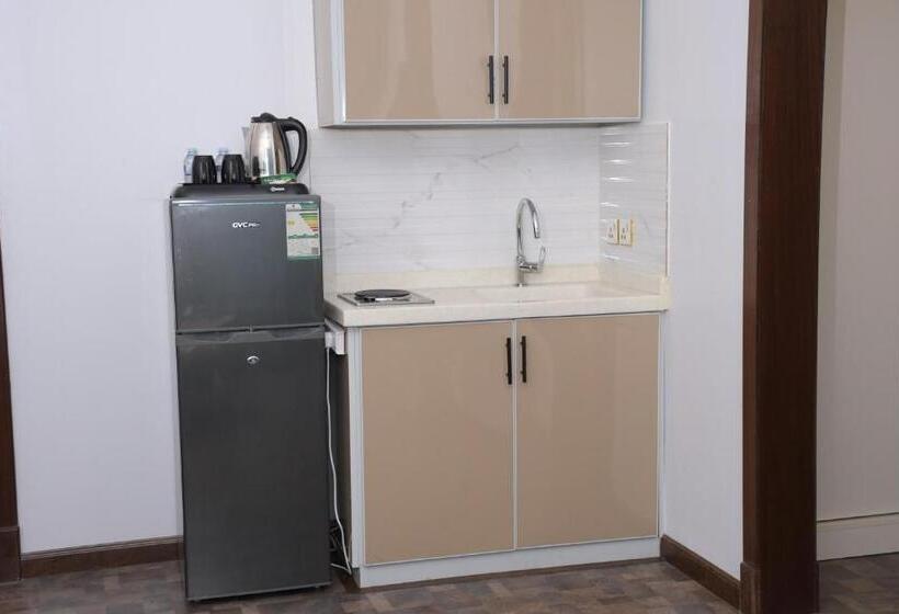 ホテル Areen Airport