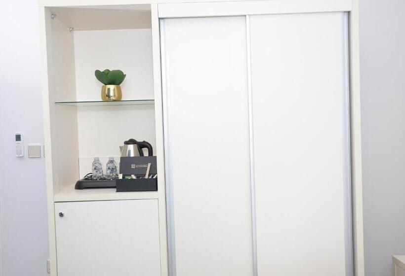 ホテル Areen Airport