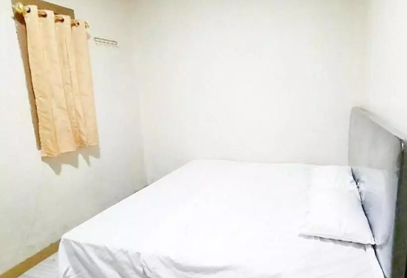 Hotelli Central House Karimunjawa Mitra Reddoorz